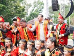 Bupati Kuansing Hadiri Pergelaran Partisipasi Pergeran Forum pembauran Kebangsaan dalam Rangka Pestival Pacu Jalur 2023.