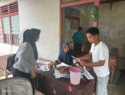 Petugas KPPS (003) Desa Pulau Busuk Jaya Gotong Royong Buat TPS