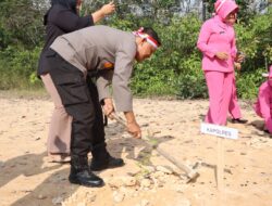 Kapolres Kuansing Pimpin Penanaman Pohon Dalam Rangka Peringatan Hari Bhayangkara ke-78 Tahun 2024
