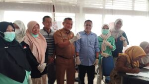Camat Kuantan Hilir Tinjau Pelaksanaan Pekan Imunisasi Nasional (PIN) Polio