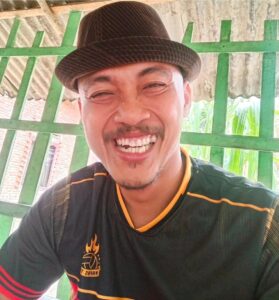 Niat Mulia Bripka Mariono Bangun Ram UD. Pangeran untuk Majukan Pendidikan Anak-anak di Desa Sungai Langsat