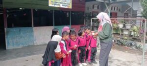 Dinas Dukcapil Bagikan KIA Anak-Anak PAUD KB Bersama Desa Bunturaja