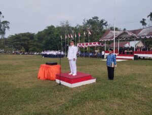Sukses Jalankan Tugas,  Camat Kuantan Hilir Janjikan Bonus Kepada 32 Orang Paskibra Tahun 2024