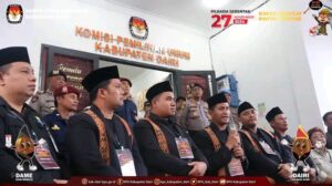 Para calon bupati dan wakil bupati Dairi yang sudah melaksanakan pendaftaran ke KPU