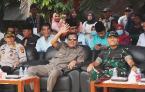 Buka Festival Pacu Jalur, Bupati Kuansing Suhardiman Amby berharap agar pelaksanaan pacu jalur Sentajo Raya bisa sukses sampai akhir