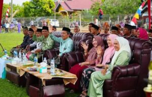 Asisten II Setda Kuansing Ir. H. Maisir, saat membuka MTQ Ke-XIV Tingkat Kecamatan Cerenti