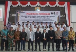 Bawaslu Pakpak Bharat Lantik Anggota Panwaslu Kecamatan