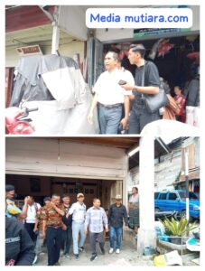 Calon bupati Danjor Nababan dan wakil bupati Azhar bintang blusukan ke pasar sidikalang