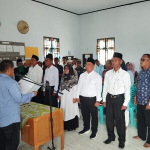 5 Orang Anggota BPD Desa Simpang Pulau Beralo Resmi di Lantik Camat Kuantan Hilir