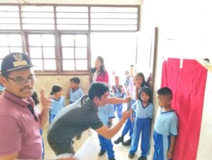 67 Peserta Didik SDN 034794 Desa Perjuangan Peroleh Layanan KIA