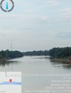 Masih marak aktivitas peti di kuantan Benai terlihat jelas dari jembatan