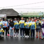 Penjabat (Pj) Bupati Dairi Surung Charles Bantjin melepas peserta Jelajah Alam Sidikalang