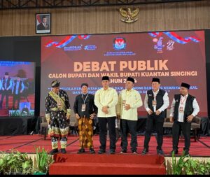 Adam-Sutoyo Kuasai Debat Tanpa Menyerang Calon Lain