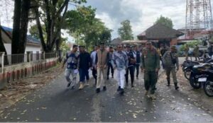 Hari pertama masa tenang Bawaslu kabupaten Dairi tertibkan APK yg masih terpasang diwilayah kabupaten Dairi