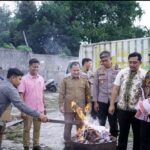 Tuntas Distribusikan Logistik Pilkada Oleh KPU, Pj Bupati Saksikan Pemusnahan 530 Surat Suara Rusak