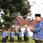 Pejabat (PJ)Bupati Dairi menjadi inspektur upacara hari kesadaran nasional