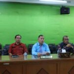Pejabat(PJ) bupati didampingi(PJ) sekretaris Daerah ikuti wisuda internasional 2025