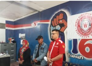 Supri silalahi .SH konferensi pers terkait penganiayaan terhadap kliennya” Roy sagala