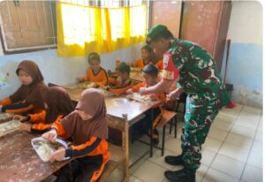 Kodim 0206/Dairi bersama Koramil 07/salak Laksanakan Uji Coba Makan gratis desa Ulumerah