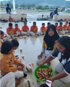 Disela latihan atlit taekwondo Pakpak Bharat buka bersama dengan pelatih