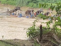 DARURAT BATANG KUANTAN Sungai Cerenti Dicekik Puluhan Dompeng Ilegal, Hukum Mandul