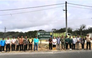 Dairi Hijau, Pemkab Dairi menanam Pohon di Rest Area Lae pondom Desa Silalahi I