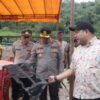 Bupati kunjungi posko pencarian korban mini bus terjun ke Lae Kombih