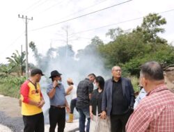 Bupati Dairi Monitoring Pengaspalan Jalan di Kecamatan Lae Parira, Tegaskan Komitmen Pembangunan di Tengah Efisiensi Anggaran