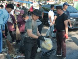 Kapolres dan Bupati Kuansing turun langsung ikut gotong royong di tepian Narosa Pasca Event Pacu Jalur Nasional
