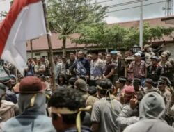 Temui Pendemo Minta Tutup PT Gruti, Bupati : Mari Bersama Cari Solusi