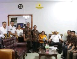 Bupati Dairi Terima Audiensi PT BPR NBP 8 Terkait Penyerahan Hadiah Tabungan Pundi