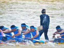 Alam Cahayo Tuah Nagoghi dari Sikakak Sabet Gelar Juara Pacu Jalur HUT Kuansing ke-26 dalam Pertarungan Sengit