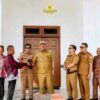 Bupati Dairi terima laporan hasil usaha Badan Usaha Milik Desa (BUMDes) "Marsada" dari Desa Pangaribuan, Kecamatan Siempat Nempu Hulu Bupati Dairi terima laporan hasil usaha Badan Usaha Milik Desa (BUMDes) "Marsada" dari Desa Pangaribuan, Kecamatan Siempat Nempu Hulu