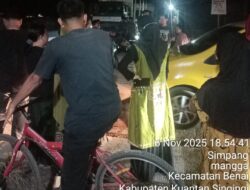 Warga Desa Tebing Tinggi Hentikan Paksa Truk RAPP, Tuntut Solusi Debu Menahun yang Meresahkan