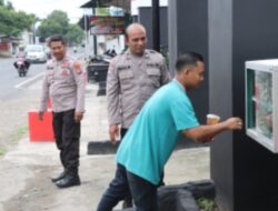 Jumat Berkah, Polsek Pace Sediakan Puluhan Nasi Bungkus Gratis untuk Masyarakat