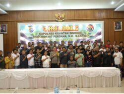 Pererat Sinergi, Kapolres Kuansing Ajak Puluhan Wartawan Duduk Bersama “Coffee Morning”