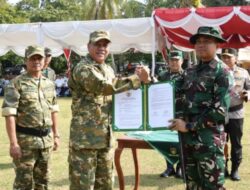 Bupati Kuantan Singingi, Dr. H. Suhardiman Amby, MM, menghadiri Upacara Penutupan TNI Manunggal Membangun Desa (TMMD) ke-127