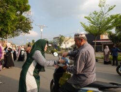 DWP Kuansing: Berbagi Takjil  Pembina  : Momentum Menebar Kepedulian dan Mempererat Silaturahmi