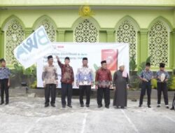 Makin Erat Jalinan Hati: Wakil Bupati Dairi Lepas Penyaluran 7.000 Al-Qur’an Wakaf, Hadirkan Berkah Langsung ke Rumah dan Lembaga Masyarakat