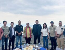 Pemimpin Hebat Itu Mengangkat Timnya  Silaturahmi Nasional di Taput Perkuat Sinergi Rakyat