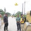 TIDAK MAIN-MAIN! WAKIL BUPATI DAIRI TURUN LANGSUNG AWASI PEMELIHARAAN JALAN DI SITINJO DAN PARBULUAN