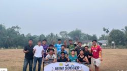 Banjar Baruah FC Juara Turnamen Mini Soccer KKN UMRI usai Bungkam Tuan Rumah