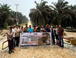 Dukung Akses Ekonomi Warga, PT Citra Riau Sarana Kucurkan CSR Rp682 Juta untuk Perbaikan Jembatan Sei Kuning