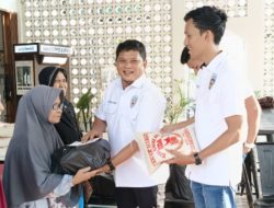 Bukan Cuma Soal Mesin dan Balapan, IMI Kuansing Salurkan Sembako untuk Janda Dhuafa