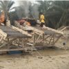 Tindak Lanjut Aduan Warga, Polsek Singingi Bakar 2 Rakit Tambang Emas Ilegal di Kebun Lado