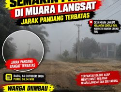 Kabut Pagi Selimuti Muara Langsat, Pengendara Diminta Tingkatkan Kewaspadaan